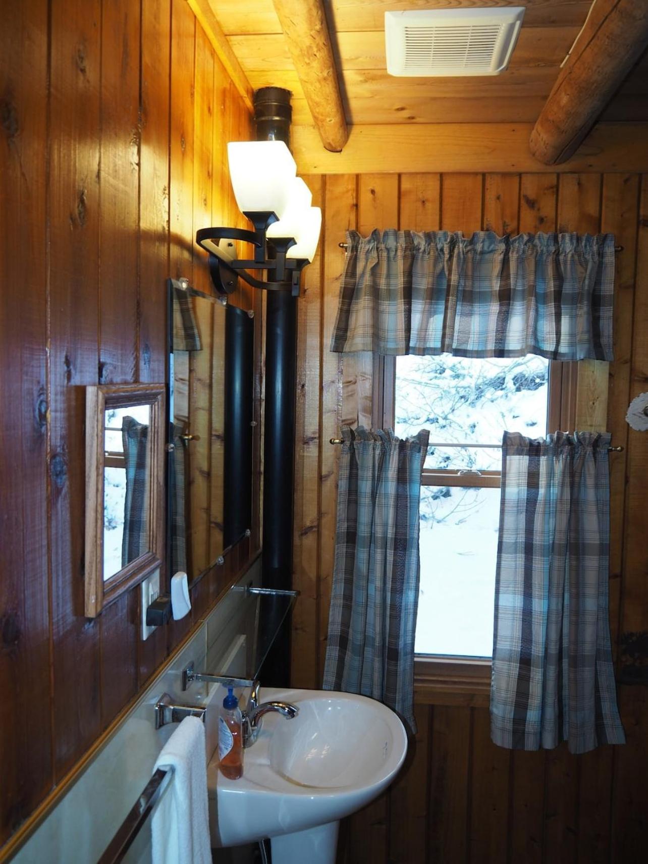 The Crystalaire Cabin - Charming And Relaxing! 法兰克福 外观 照片